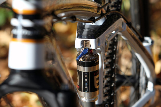 Nový ERA karbon v testu