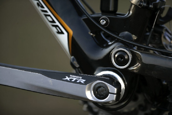 traibike od Meridy poprvé v karbonu