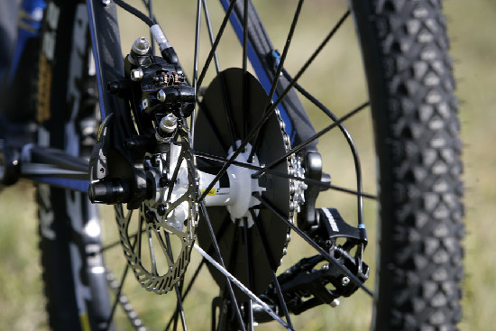 Karbonový SIX před objektivem