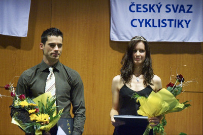 Sympaťák roku Tomáš Slavík s "miskou"