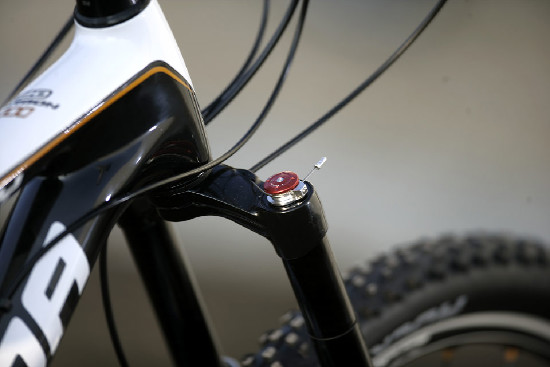 traibike od Meridy poprvé v karbonu