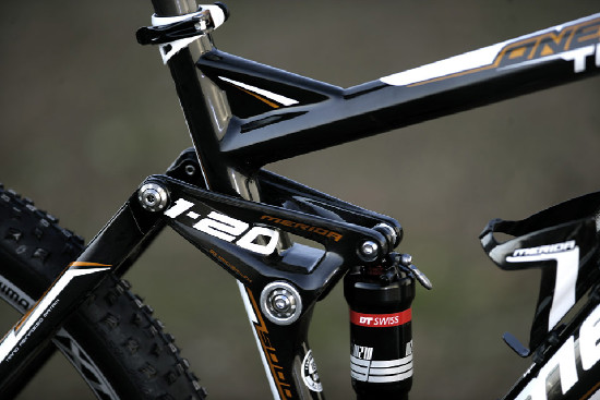 traibike od Meridy poprvé v karbonu