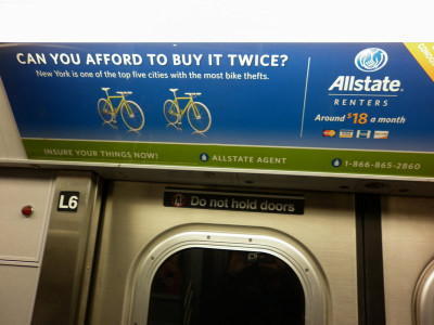 Na kola narazíte i v metru