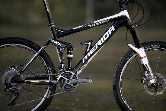 traibike od Meridy poprvé v karbonu