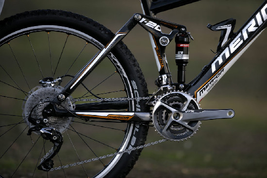 traibike od Meridy poprvé v karbonu