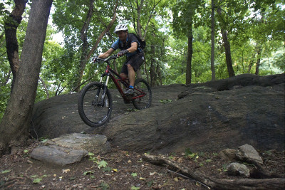 Trail v Highbridge Parku