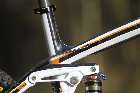 Nový ERA karbon v testu