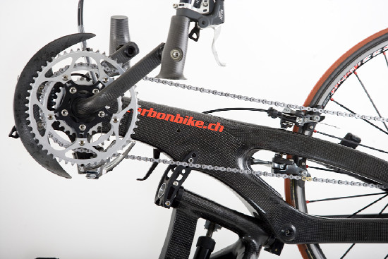 Karbon trochu jinak, aneb handbike