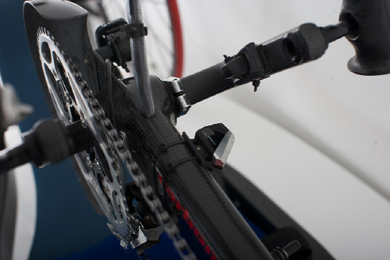 Karbon trochu jinak, aneb handbike