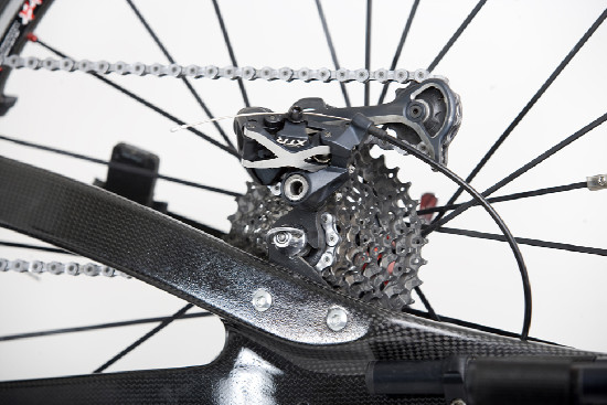 Karbon trochu jinak, aneb handbike