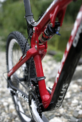 High Modular carbon FS od Kellysu 