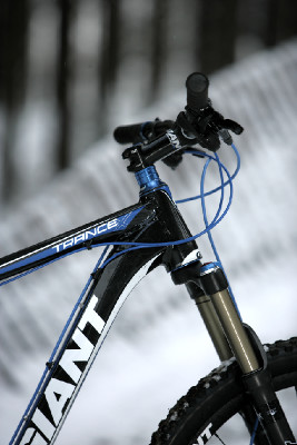 Testovali a fotili jsme na listí i na sněhu