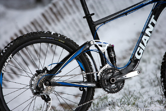 Testovali a fotili jsme na listí i na sněhu