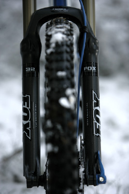 Testovali a fotili jsme na listí i na sněhu