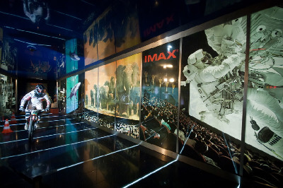  IMAX