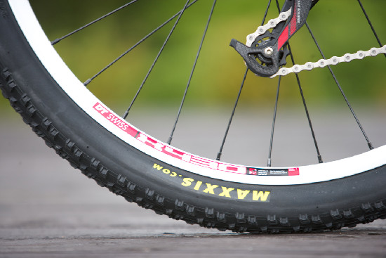 nejlevnější karbonový Zaskar 2011