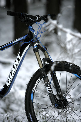 Testovali a fotili jsme na listí i na sněhu