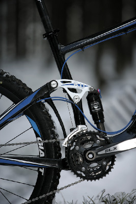 Testovali a fotili jsme na listí i na sněhu