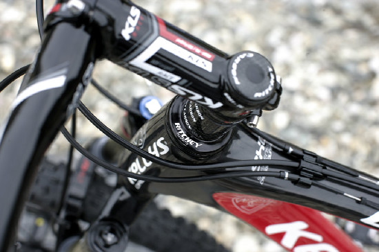 High Modular carbon FS od Kellysu 