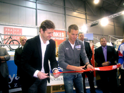 Petr Bříza a Zdeněk Štybar oficiálně otevírají veletrh