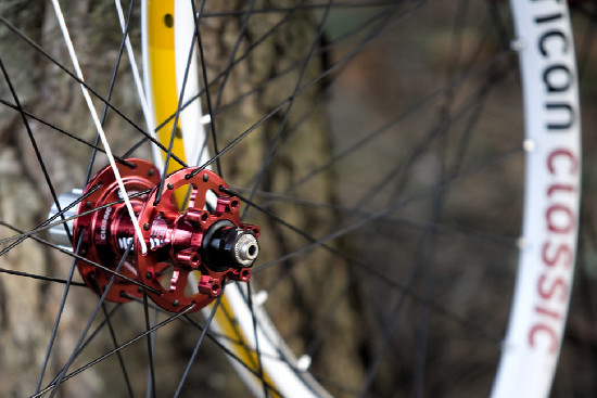 MTB tubelees výplety