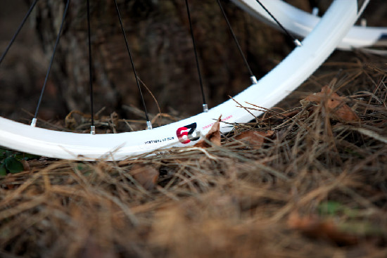 MTB tubelees výplety