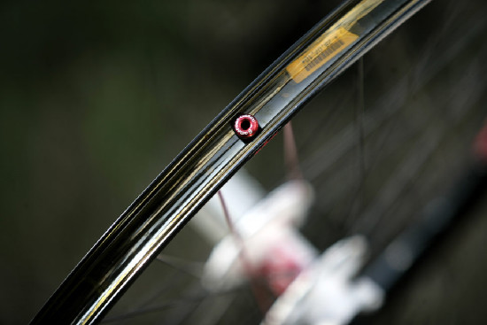 MTB tubelees výplety