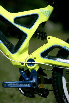 karbonová DH dvojčata