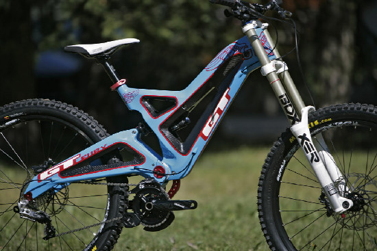 karbonová DH dvojčata