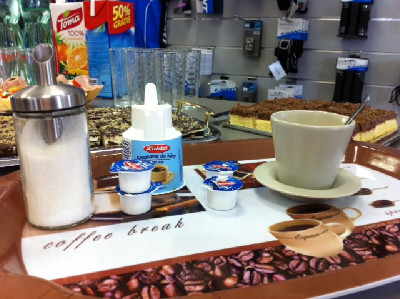 Oficiální otevření prvního Giant Storu v Česku, 20.4. 2011 Mladá Boleslav