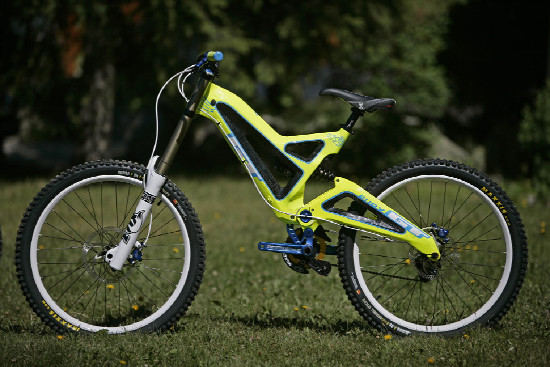 karbonová DH dvojčata