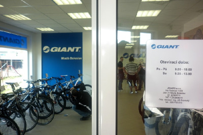 Oficiální otevření prvního Giant Storu v Česku, 20.4. 2011 Mladá Boleslav