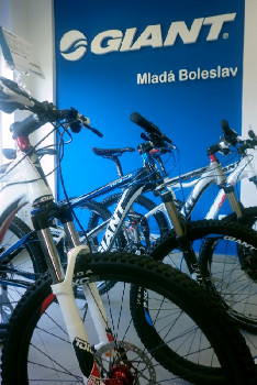 Oficiální otevření prvního Giant Storu v Česku, 20.4. 2011 Mladá Boleslav