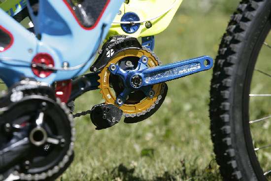 karbonová DH dvojčata