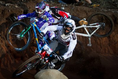 Roger Rinderknecht odstavuje soupeře