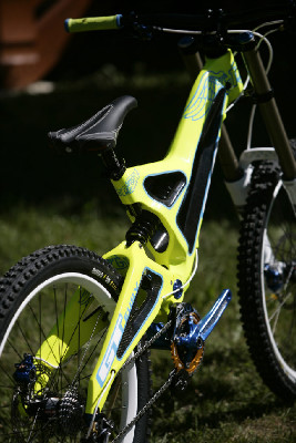 karbonová DH dvojčata