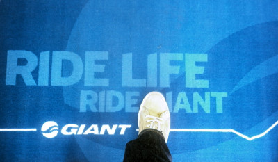 Oficiální otevření prvního Giant Storu v Česku, 20.4. 2011 Mladá Boleslav - první krok do obchodu!