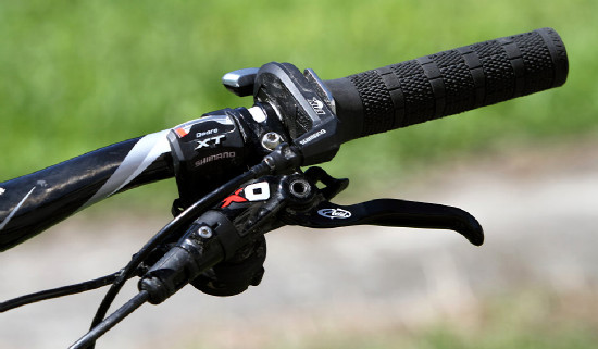 Jak jsme testovali XC závoďáka