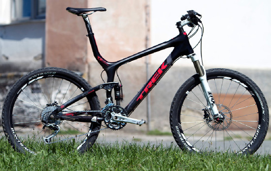 Jak jsme testovali XC závoďáka