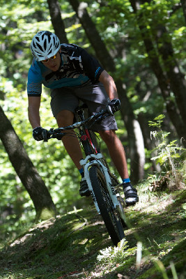 Jak jsme testovali XC závoďáka