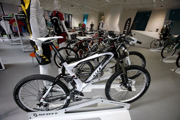 Scott v novém obrazem