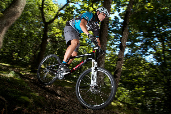 Jak jsme testovali XC závoďáka