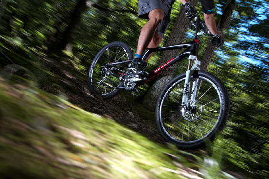 Jak jsme testovali XC závoďáka