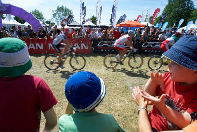 Dávej, dávej, dávej!