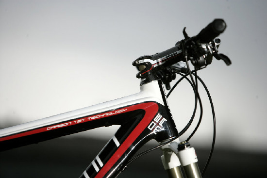 Nový karbon od Demy na 2011