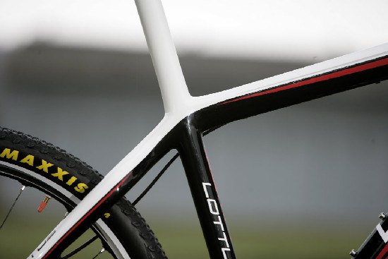 Nový karbon od Demy na 2011