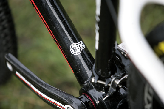 Nový karbon od Demy na 2011