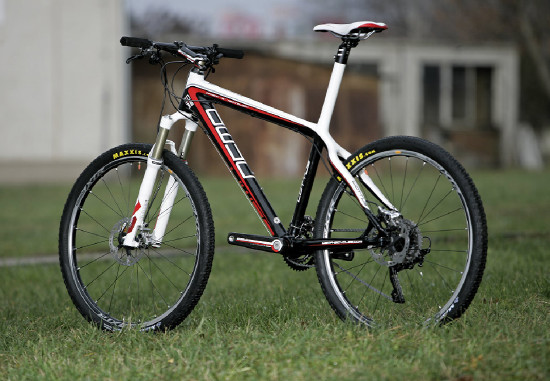 Nový karbon od Demy na 2011