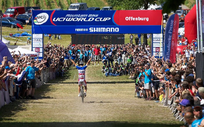 Páté vítězství Juliena Absalona