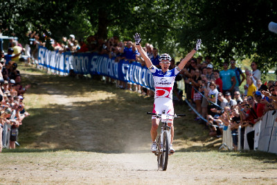 Julien Absalon vítězí